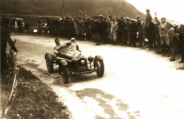 Carlo Maria Pintacuda y Alessandro Della Stufa en un Alfa Romeo BP3, campeones de 1935