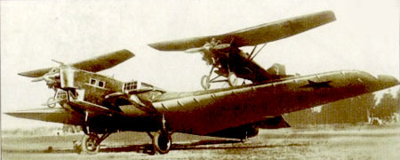 Un Tupolev TB-1 y dos Tupolev I-4
