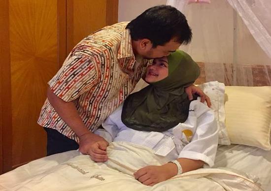 TAHNIAH DATO SITI NURHALIZA KERANA SELAMAT MELAHIRKAN BAYI PEREMPUAN TAHNIAH DATO SITI NURHALIZA KERANA SELAMAT MELAHIRKAN BAYI PEREMPUAN