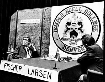 1971_Bobby_Fischer_vs_Bent_Larsen_Denver_1971.jpg