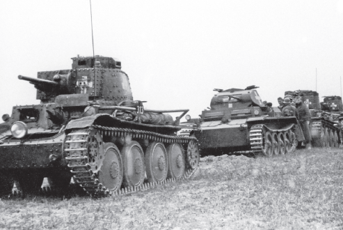Columna blindada de la 3ª Leichte Division durante la campaña polaca. En cabeza un Panzer 38t