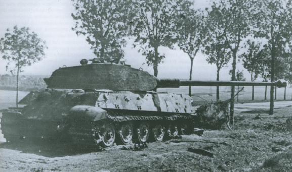 Königstiger, Porsche, del 503 Batallón de Carros Pesados abandonado por su tripulación en Francia. Julio de 1944