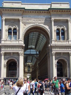 Primer día: LLegada, traslado hotel y recorrido Duomo, Palazzo Reale y mucho más - Milán - Lago Como - Bérgamo (23)