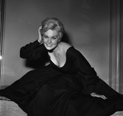 kim_novak_285
